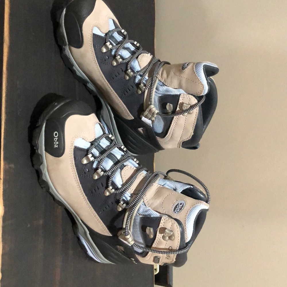 OBOZ women’s hiking boots